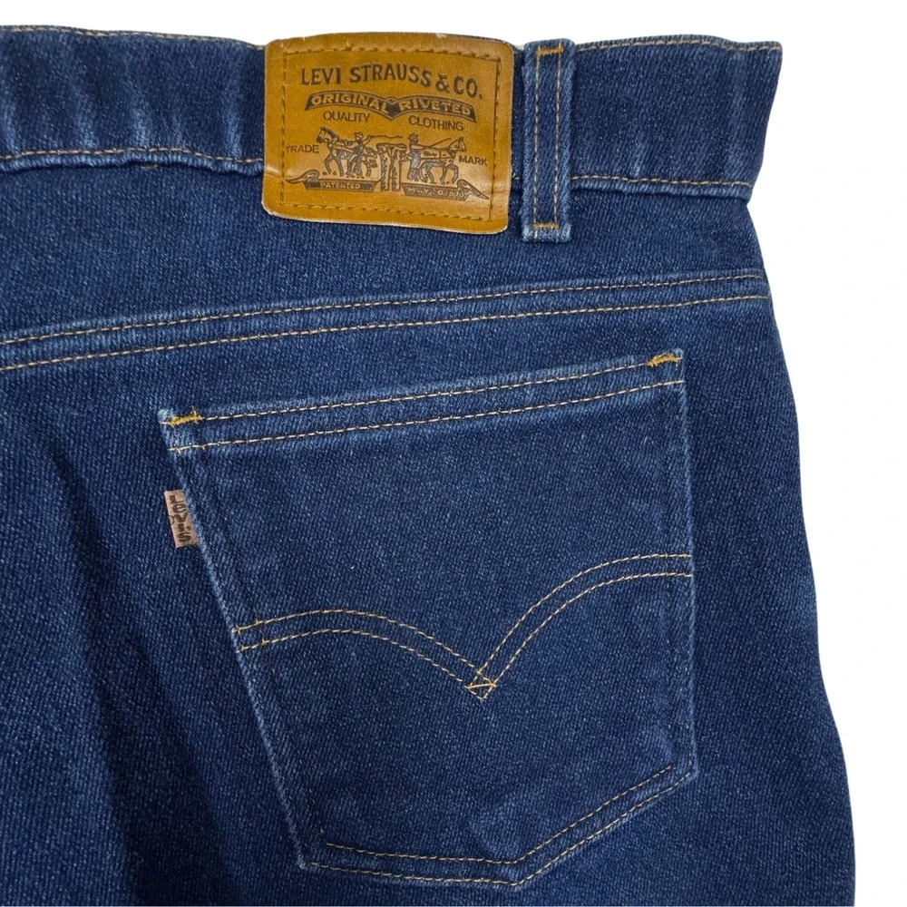 Vintage Levi's 547 Jeans Mens Straight Leg Dark Wash Size 38x28 Blue 90s Retro‎
